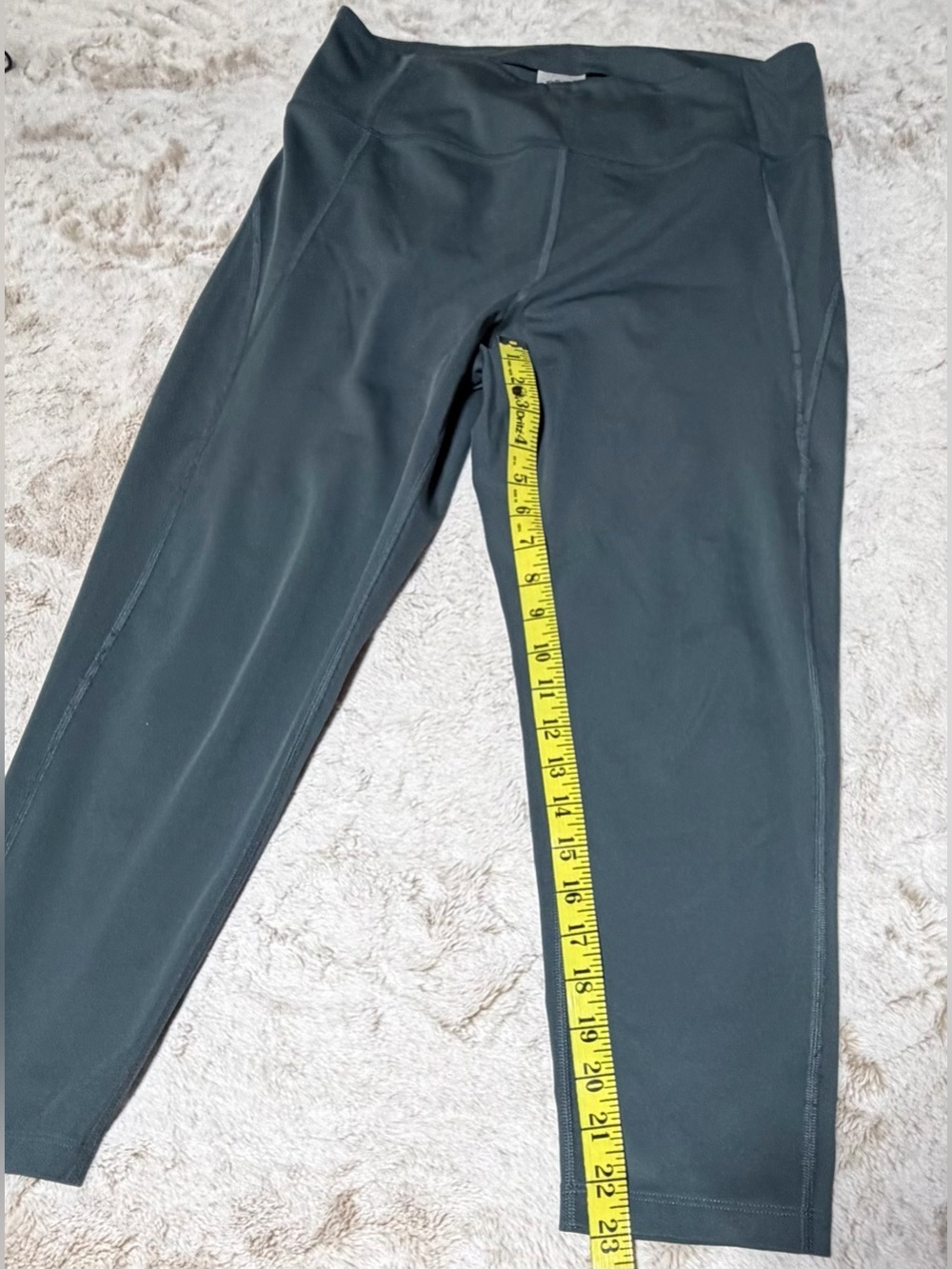 Girlfriend Collective Capri Length Performance Leggings in Dusty Teal XXL - Picture 4 of 6